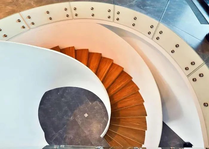 White Glove Prestige Tarasy Baltyku Molo غدانسك